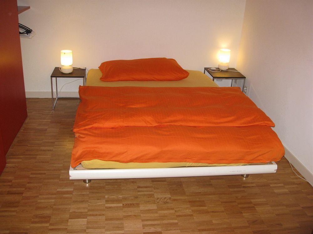 Unique Serviced Living @ Airport Line Basilea Esterno foto