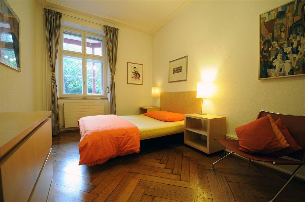 Unique Serviced Living @ Airport Line Basilea Esterno foto