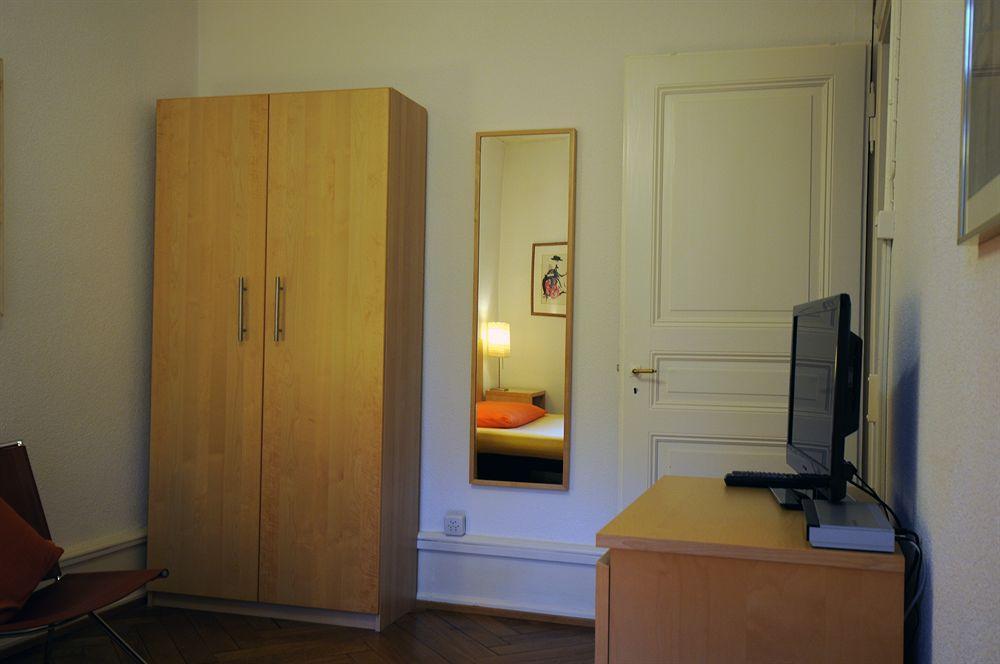 Unique Serviced Living @ Airport Line Basilea Esterno foto