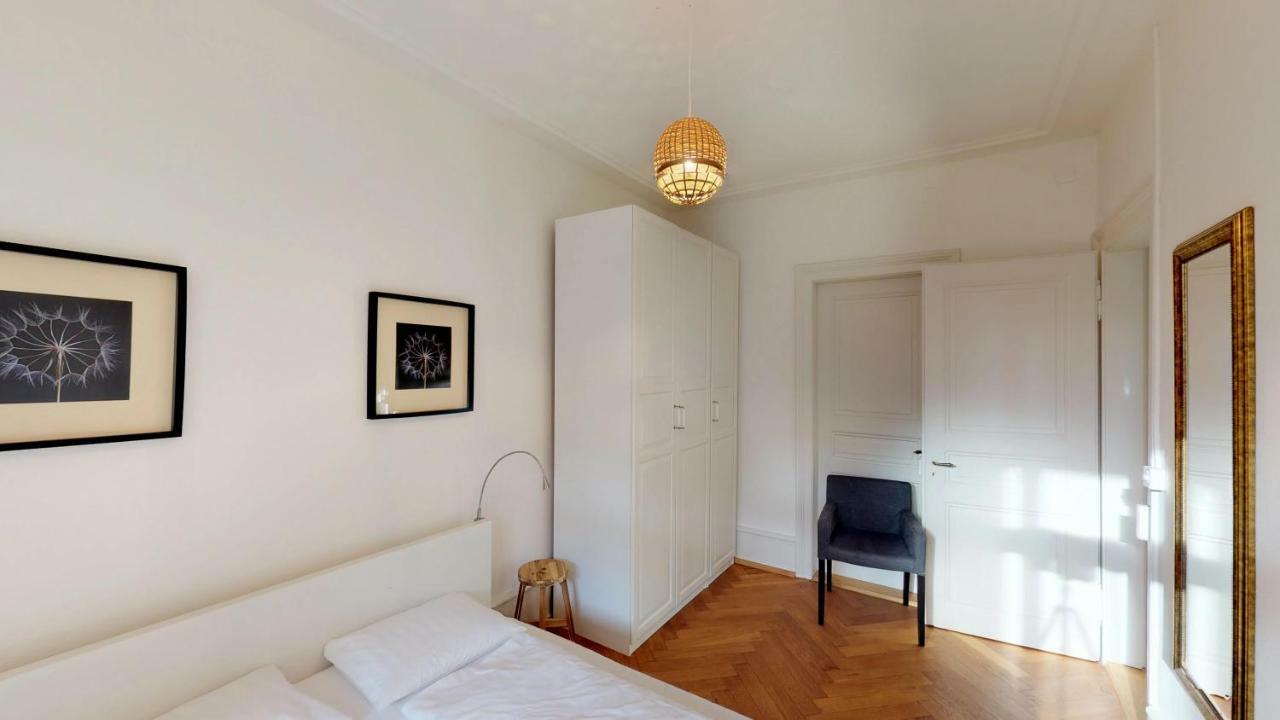 Unique Serviced Living @ Airport Line Basilea Esterno foto