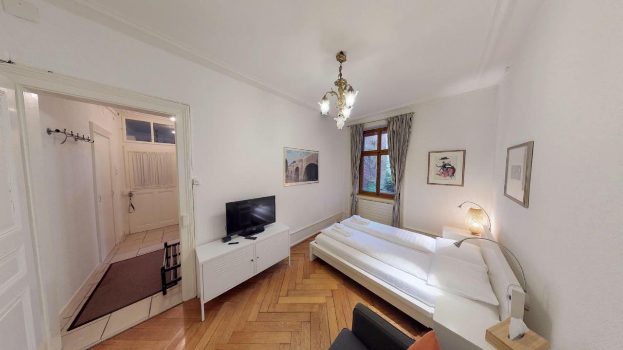 Unique Serviced Living @ Airport Line Basilea Esterno foto